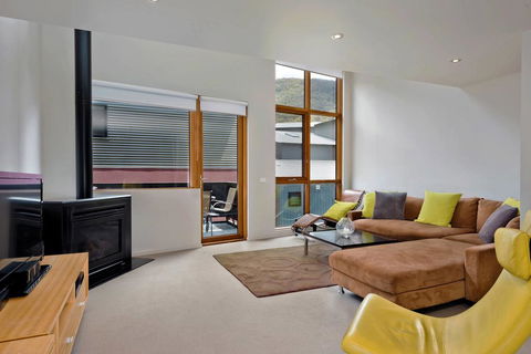 Snow Stream Apartments - Cruises Travel 3
