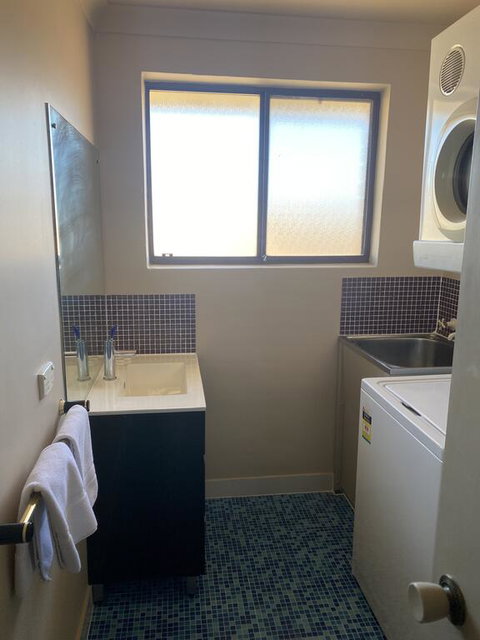 Snowgate Motel + Apartments - Tourism Guide 3