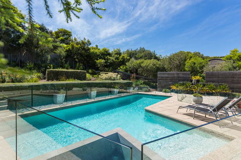 Sophisticated Contemporary Coastal Living With Sweeping Views In Cape Schanck - Travel Agents 0