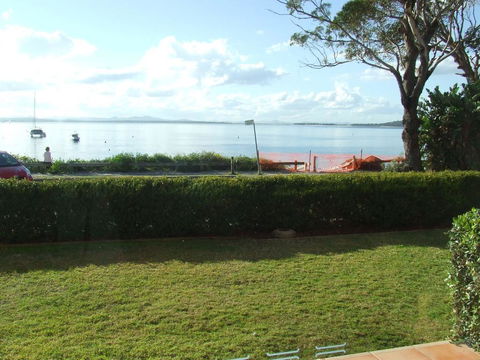 South Pacific, Unit 2/13-15 Shoal Bay Road - Travel Agents 0