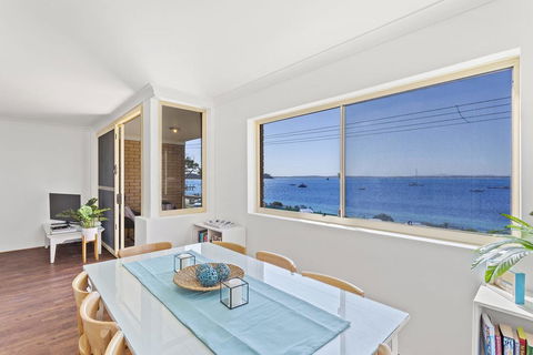 South Pacific, Unit 5/13 Shoal Bay Road - Travel Agents 1