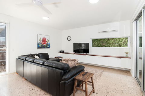 Southern Grampians Cottages - Travel Agents 3