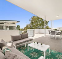 Spacious apartment with generous entertaining - Tourism Guide