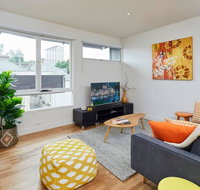 Spacious Carlton 1 bedroom Apt With Secure Parking - Tourism Guide