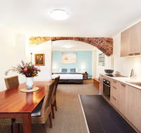 Spacious Studio With Courtyard and Extra Beds - Cruises Travel