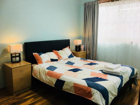 Spacious Townhouse In Wollongong - Travel Agents 0