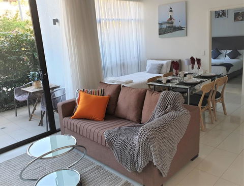 Spacious&Cozy 1 Bedroom + 1 Bathroom Zetland APT - Travel Search 0