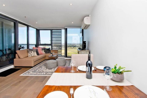 Spectacular Private Balcony Views With Pool - Tourism Guide 3