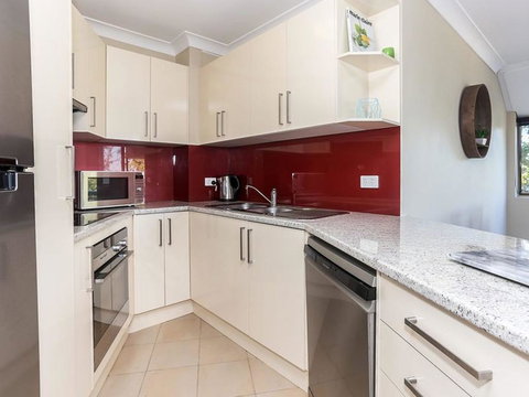 Spectacular Views & Walking Distance To The Beach! - Travel Agents 2