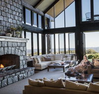 Spicers Peak Lodge - Travel Search