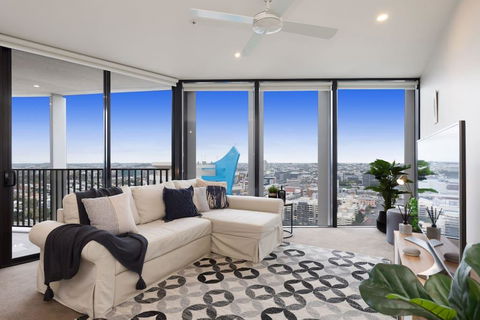 SPIRE - Fast Internet Monthly Stays W Carpark - Travel Search 0