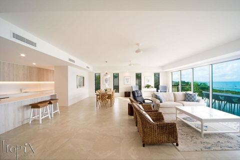 Splendeur Sur La Mer - Two Bedroom - Travel Search 0