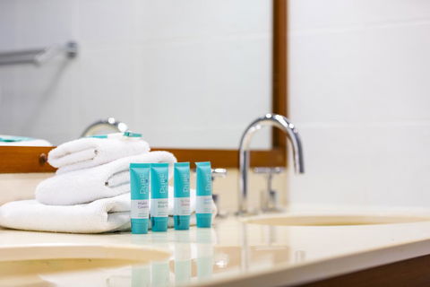 Split-living With Ocean Views, Noosa Heads - Tourism Guide 3