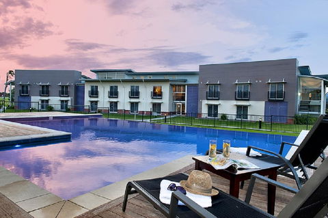 Springs Shoalhaven Nowra - Travel Agents 0