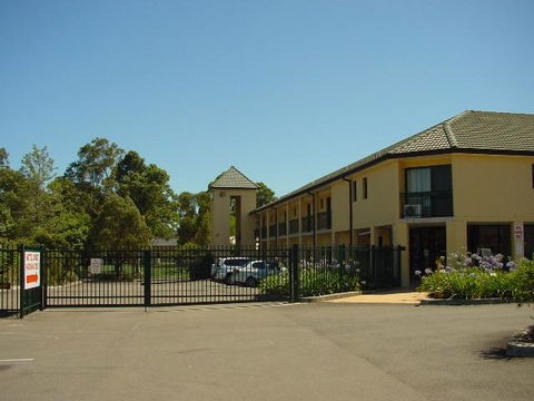 St Marys Park View Motel - Cruises Travel 3