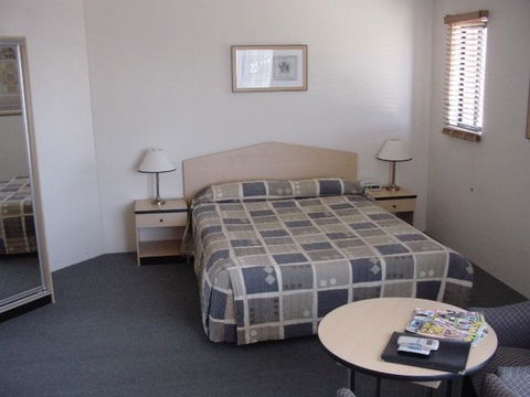 St Marys Park View Motel - Cruises Travel 1