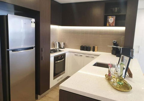 STH2 - Stunning Resort Style 1BR W Wifi Gym 4 Ppl - Tourism Guide 3