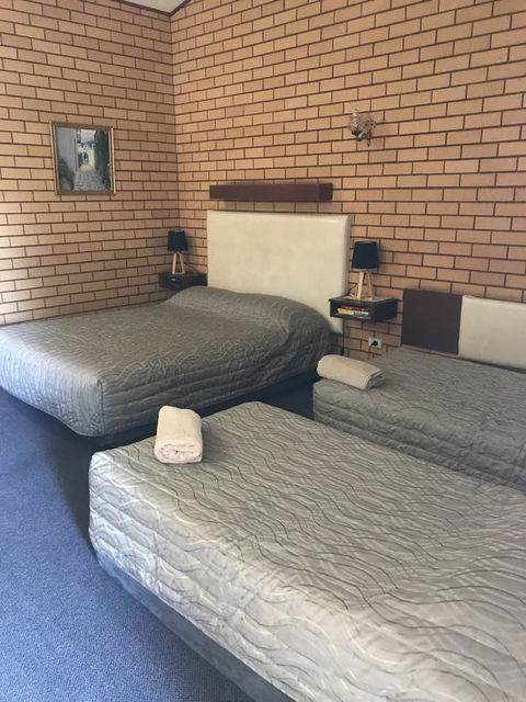 Stockman Motor Inn - Cruises Travel 1