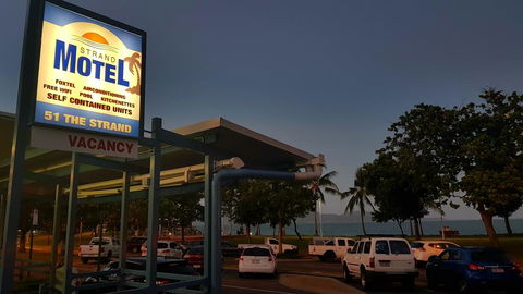 Strand Motel - Cruises Travel 1