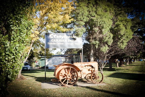 Strayleaves Caravan Park - Travel Agents 0