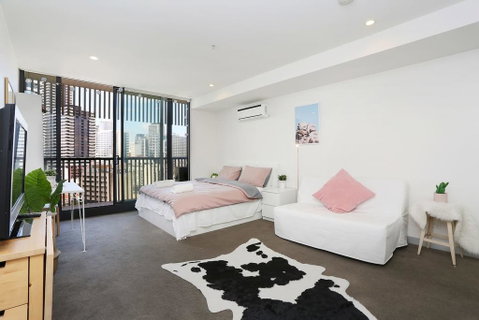 Studio Near Melbourne University - Tourism Guide 0