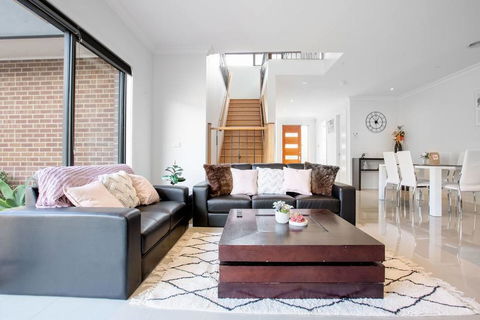 Stunning 3Beds Near Knox Shopping Centro@Wantirna - Travel Search 0