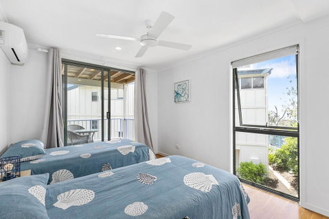 Stunning Beach Front Villa At Castaway Cove - Tourism Guide 3