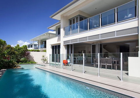 Stunning Beachside Home Minutes From Coolum Beach - Travel Search 0