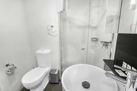 Stunning Views On The 41st Floor - Tourism Guide 3