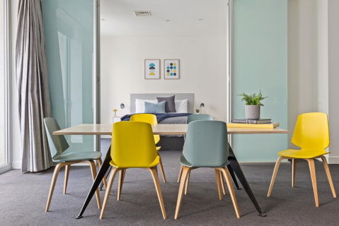 Stunning, Central Huge CBD Pad, Free WiFi, Netflix - Tourism Guide 0