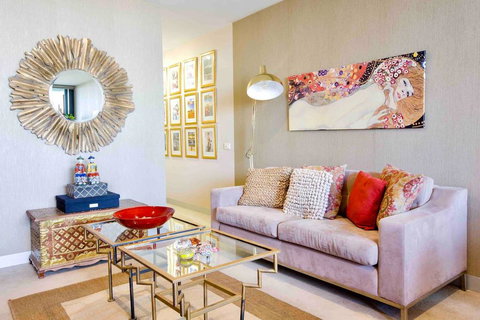 Stylish 1 Bedroom Apartment Amazing City Views - Tourism Guide 0