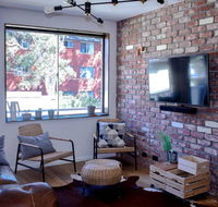 Stylish Modern Apartment Located In Marrickville - Cruises Travel