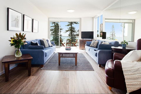 Sun Drenched Ocean View Apartment - Cruises Travel 0