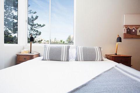 Sun Drenched Ocean View Apartment - Cruises Travel 2