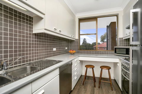 Sunny And Spacious Two Bedroom Apartment - SPF13 - Cruises Travel 3