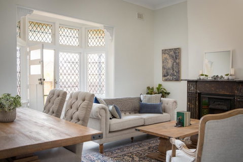 Sunny Apartment With Private Parking - Tourism Guide 2