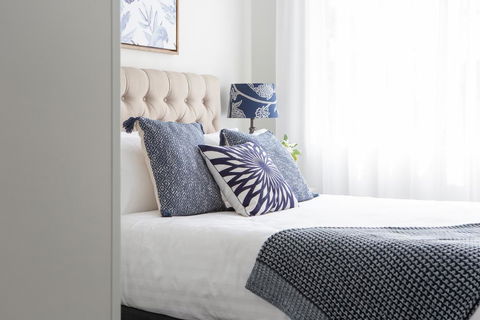 Sunny Apartment In Quiet And Green Neighbourhood - Cruises Travel 3