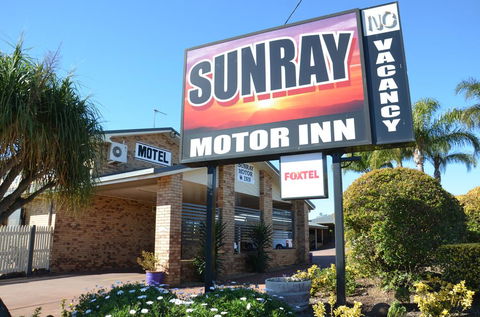Sunray Motor Inn - Cruises Travel 3