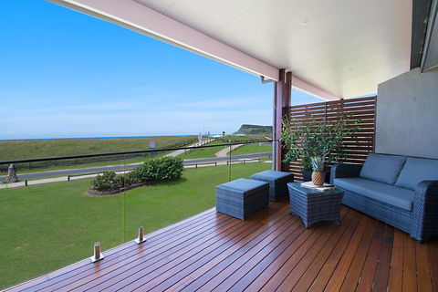 Sunrise Reef Unit 2 - Lennox Head - Cruises Travel 0