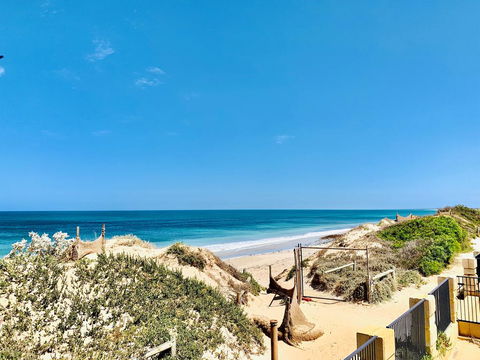 Sunset Beach Holiday Park - Cruises Travel 1