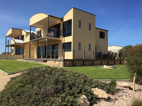 Sunset Cove Beach House - Travel Search 0