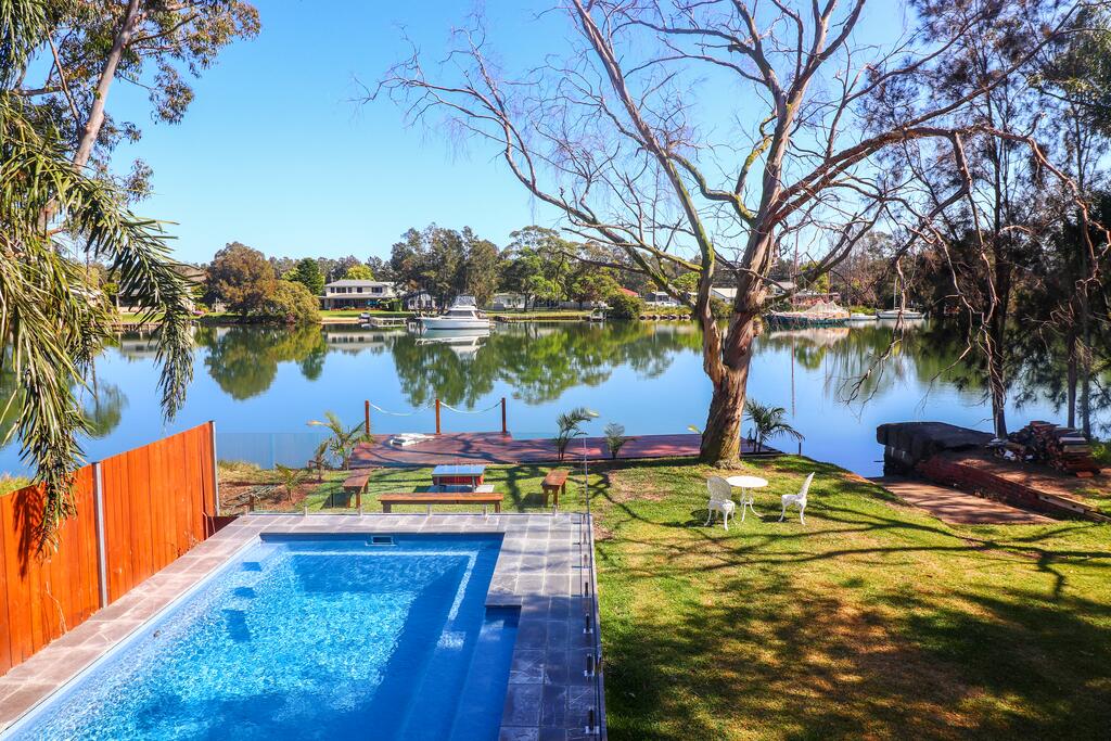 Dora Creek NSW Cruises Travel
