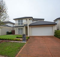 Superb Luxe 5BR housePoint Cook near lake - Travel Search