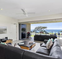 Surf 101 on Cabarita Beach - Travel Search