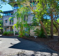 Surfside Beach House 17 - Rainbow Shores Swimming pool 2 minute walk to beach air conditioning relax here - Tourism Guide