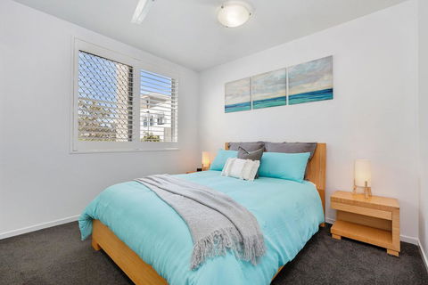 SWIM UP DRIFT APARTMENT 12 South - Travel Search 3
