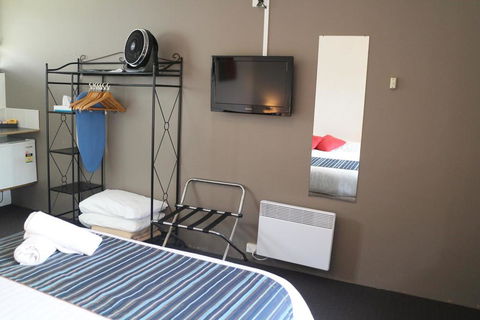 Tamar Cove Motel - Travel Search 1