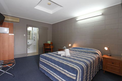 Tandara Hotel Motel - Travel Search 0
