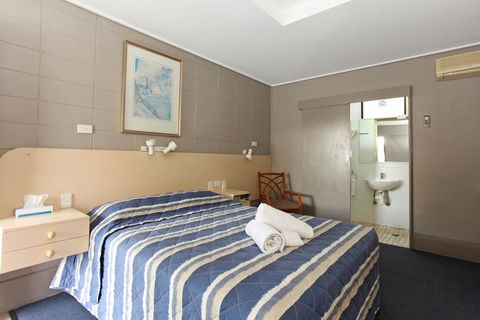 Tandara Hotel Motel - Travel Search 2