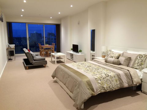 Tasha's Apartments On Morphett - Cruises Travel 0